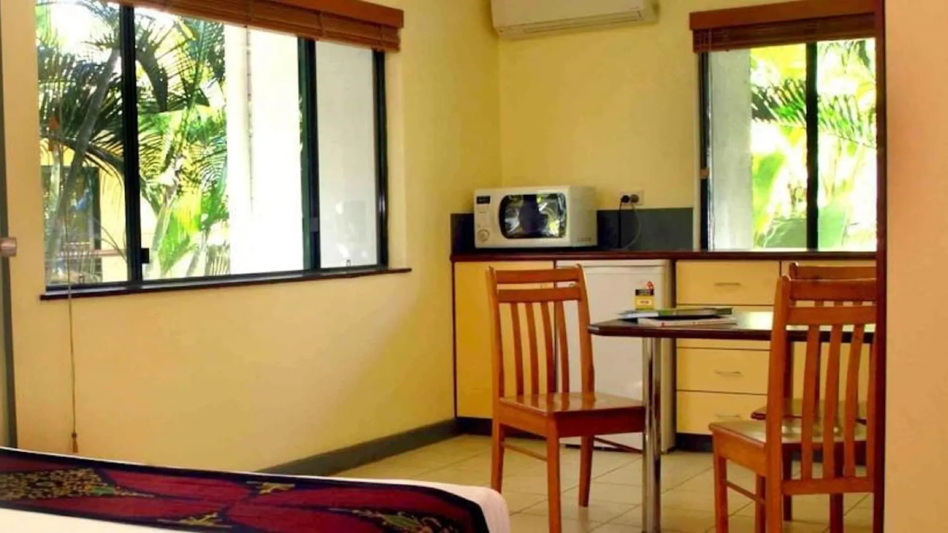Bay Village Tropical Retreat&apartamentos Cairns Apartahotel