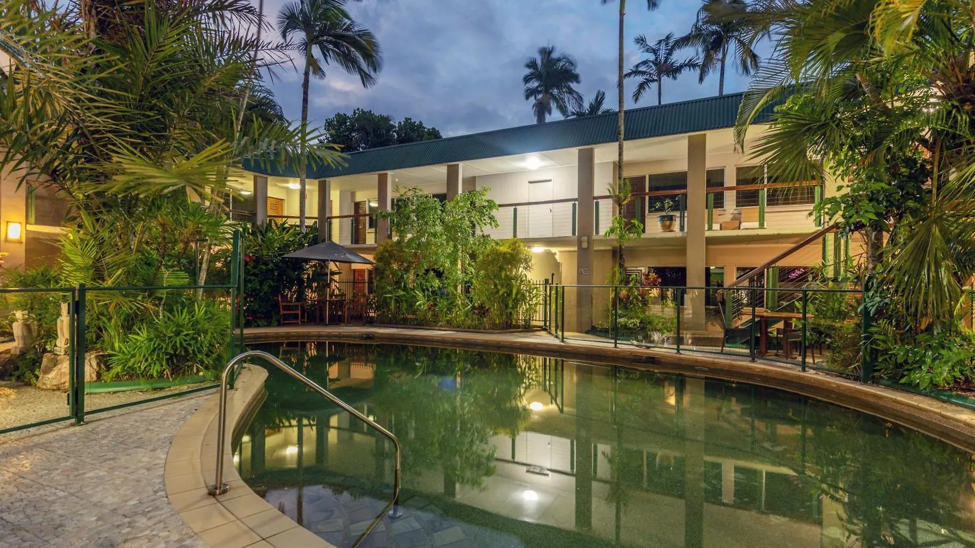 Bay Village Tropical Retreat&apartamentos Cairns 3*,  Australia