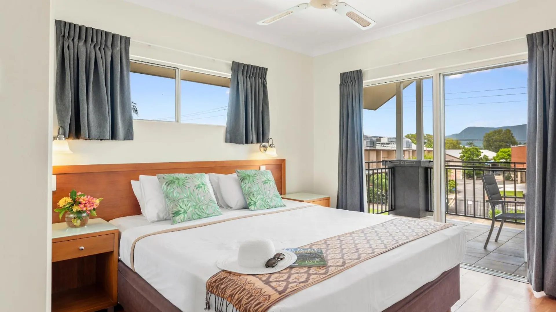 Bay Village Tropical Retreat&apartamentos Cairns 3*,
