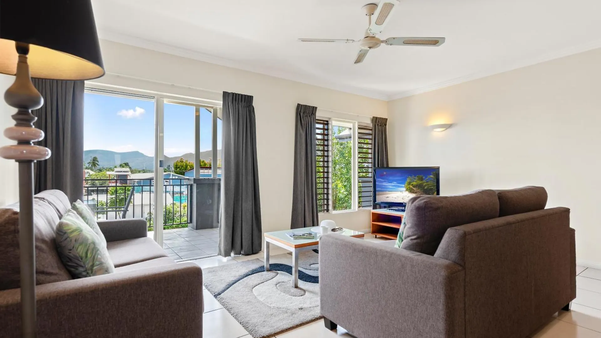 Bay Village Tropical Retreat&apartamentos Cairns 3*,